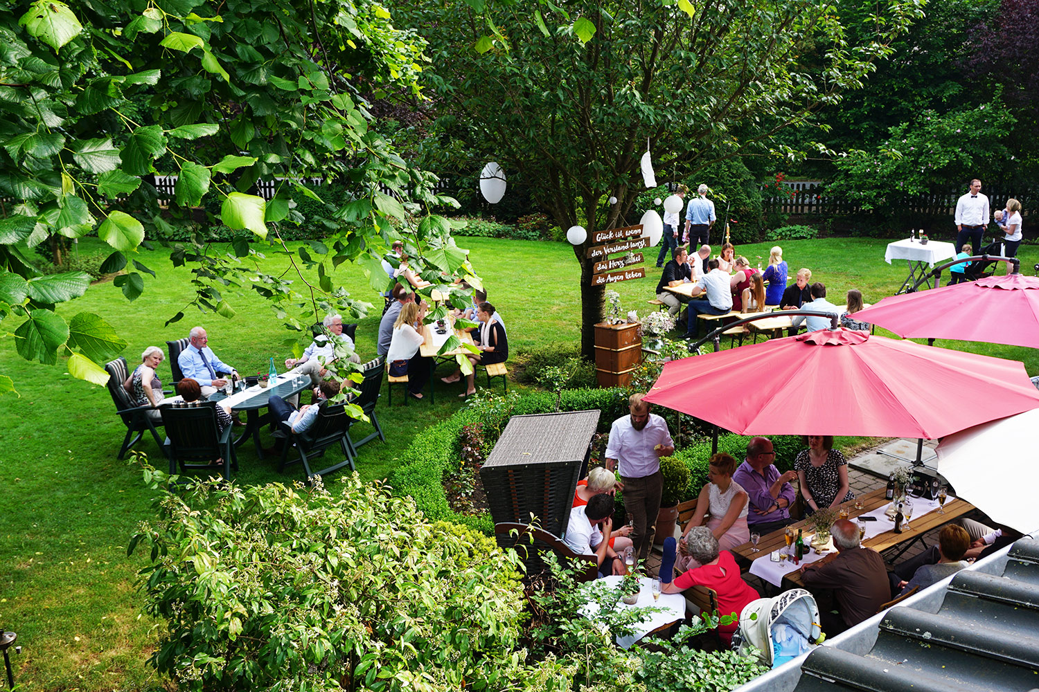 Gasthof-Dahms-Feste-feiern-im-Garten
