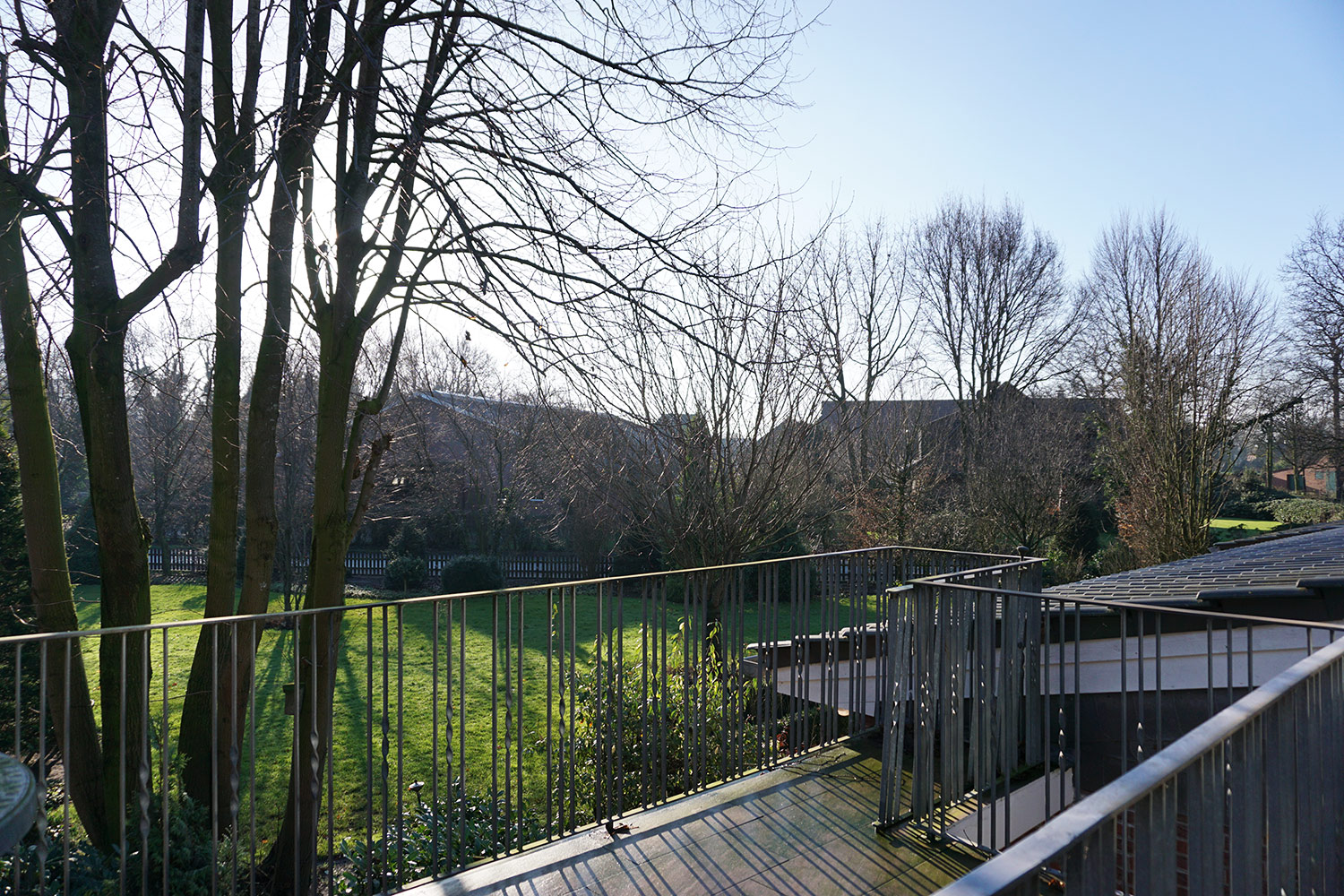 Gasthof-Dahms-Uebernachten-Ferienwohnung-Garreler-Str.-Balkon