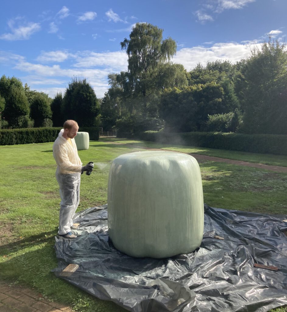 Farbauftrag Strohballen